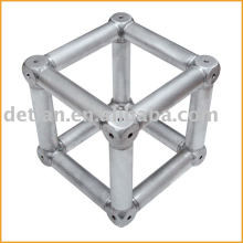 Multicubes, truss connector for conical coupler truss system